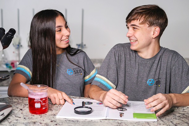 Dois Estudantes